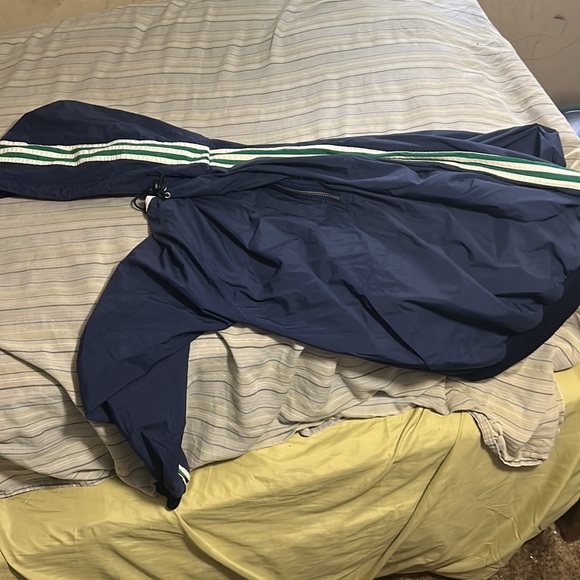 Adidas Windbreaker - Picture 5 of 11
